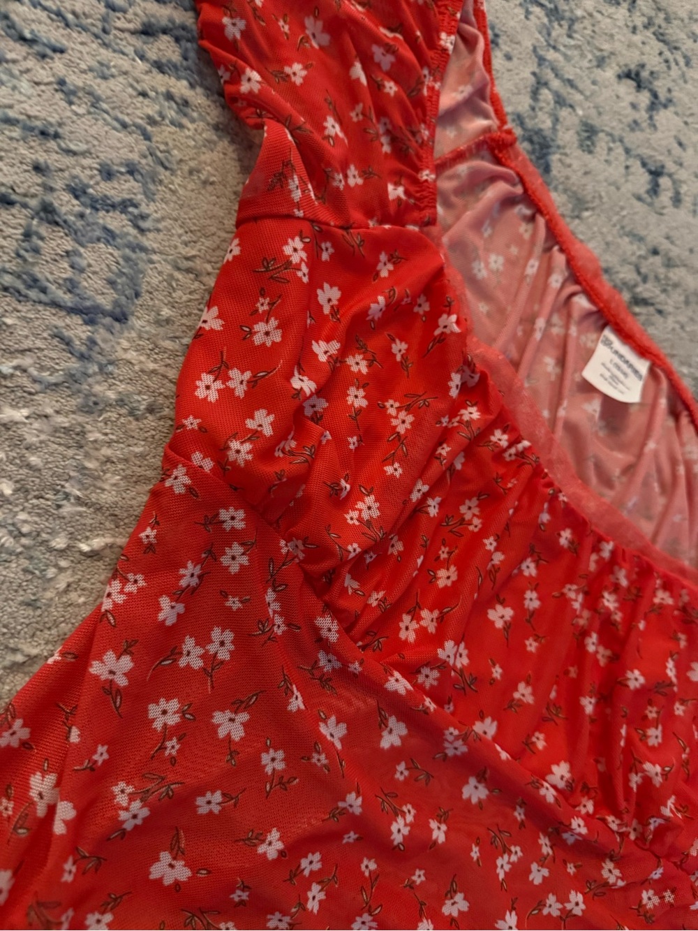 Red Floral Ruffle Off-Shoulder Crop Top - Picture 3 of 4